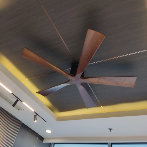 Quạt Trần 5 Cánh Luxfan GV 2014N Màu Gỗ Đậm Quạt Trần 5 Cánh Luxfan GV 2014N Màu Gỗ Đậm