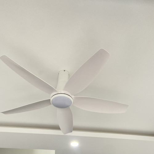 Quạt Trần Đèn 5 Cánh Luxfan GV 001T Màu Trắng Quạt Trần Đèn 5 Cánh Luxfan GV 001T Màu Trắng