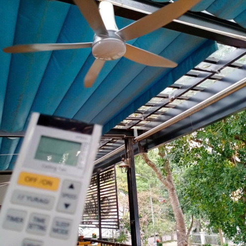 Quạt Trần Panasonic 5 Cánh Có Đèn F-60UFN